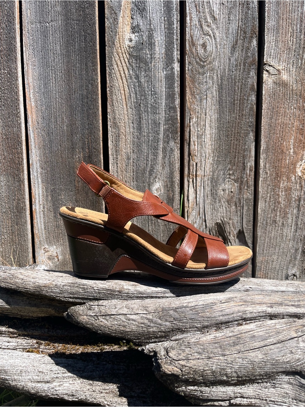 Natural Soul by Naturalizer Ravish brown and taupe wedge sandal size 7.5